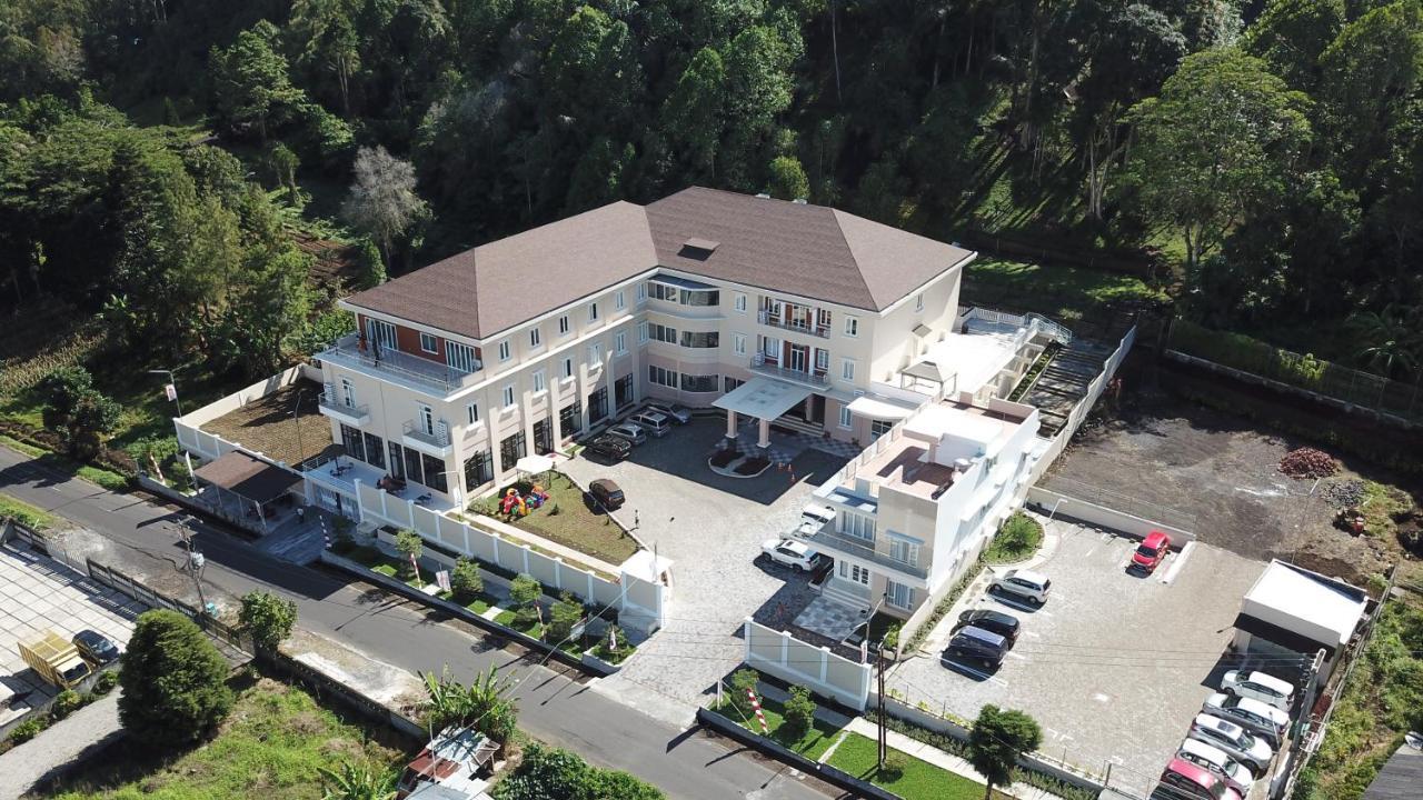 Hotel Villa Emitta Tomohon Exterior foto